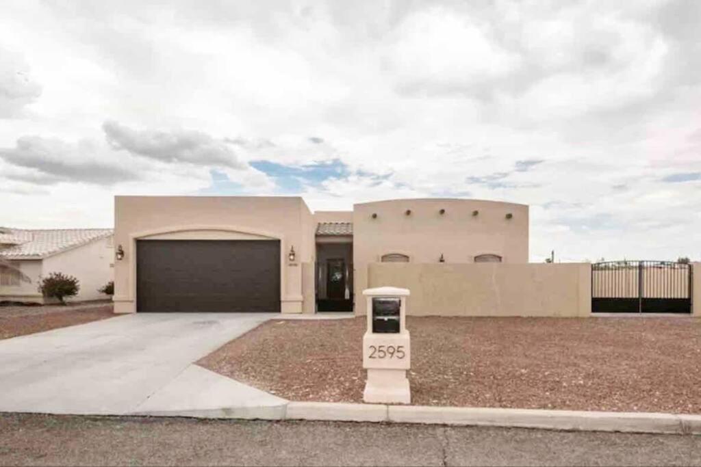 Havasu Retreat! Pool, Spa, Gym & View Lake Havasu City Εξωτερικό φωτογραφία