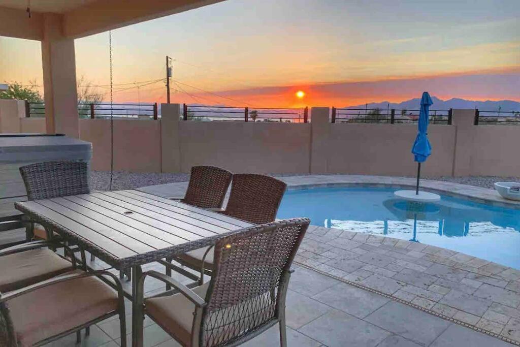 Havasu Retreat! Pool, Spa, Gym & View Lake Havasu City Εξωτερικό φωτογραφία