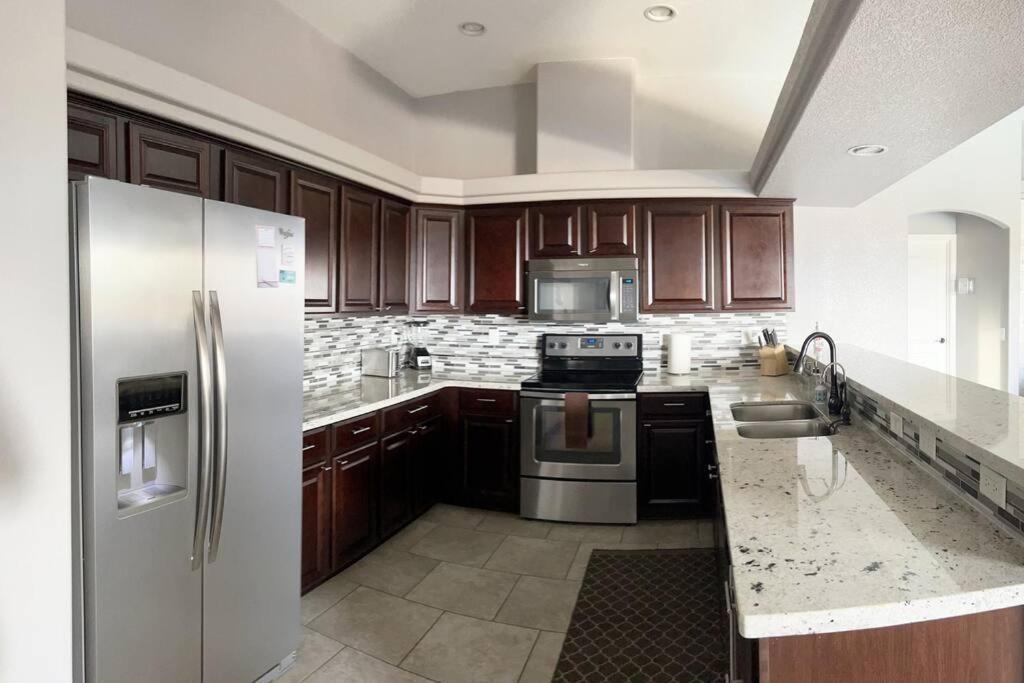 Havasu Retreat! Pool, Spa, Gym & View Lake Havasu City Εξωτερικό φωτογραφία
